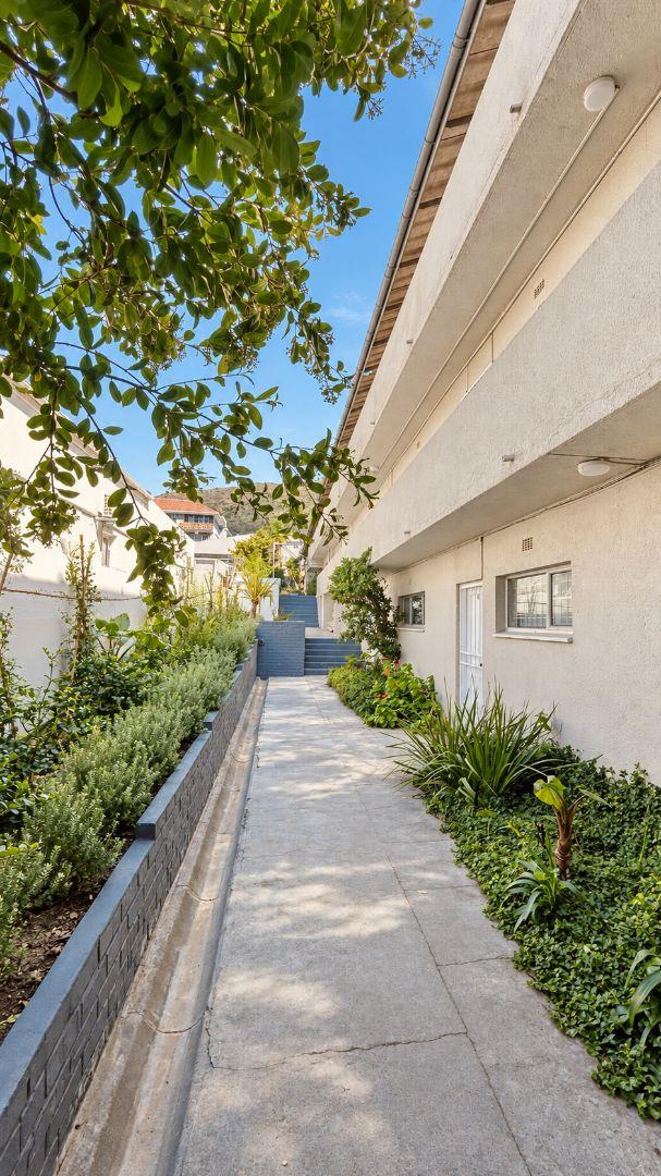 1 Bedroom Property for Sale in Green Point Western Cape